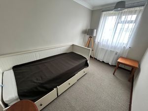 Bed 2- click for photo gallery